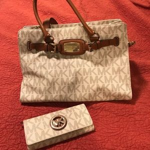 Michael Kors matching purse and wallet